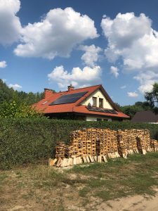 dom z fotowoltaiką